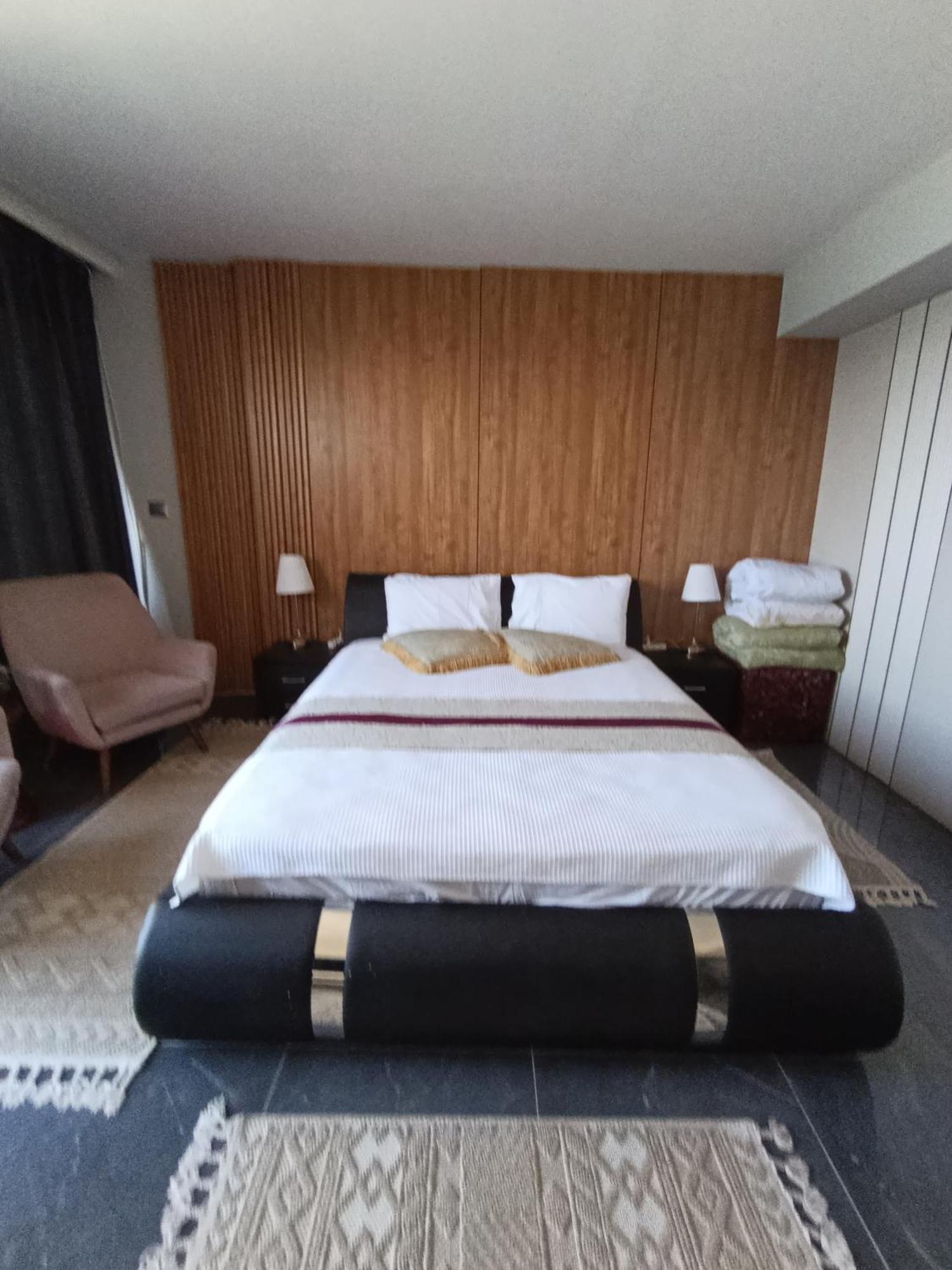 Penthouse Apartment On The Beach Bat Yam Bagian luar foto