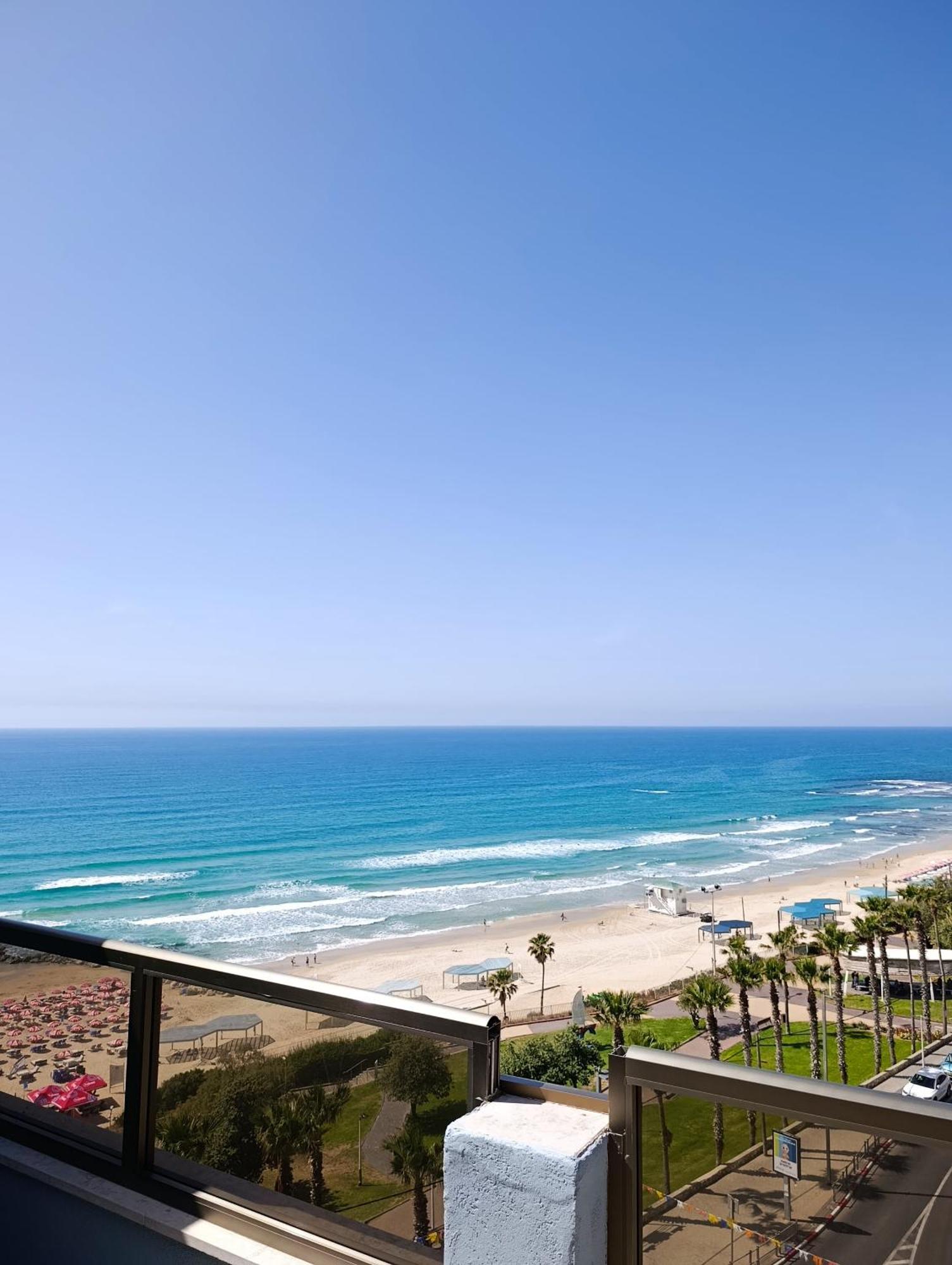 Penthouse Apartment On The Beach Bat Yam Ruang foto