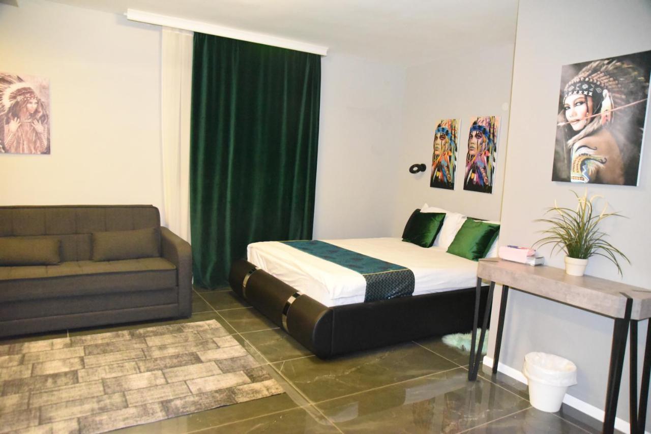 Penthouse Apartment On The Beach Bat Yam Bagian luar foto