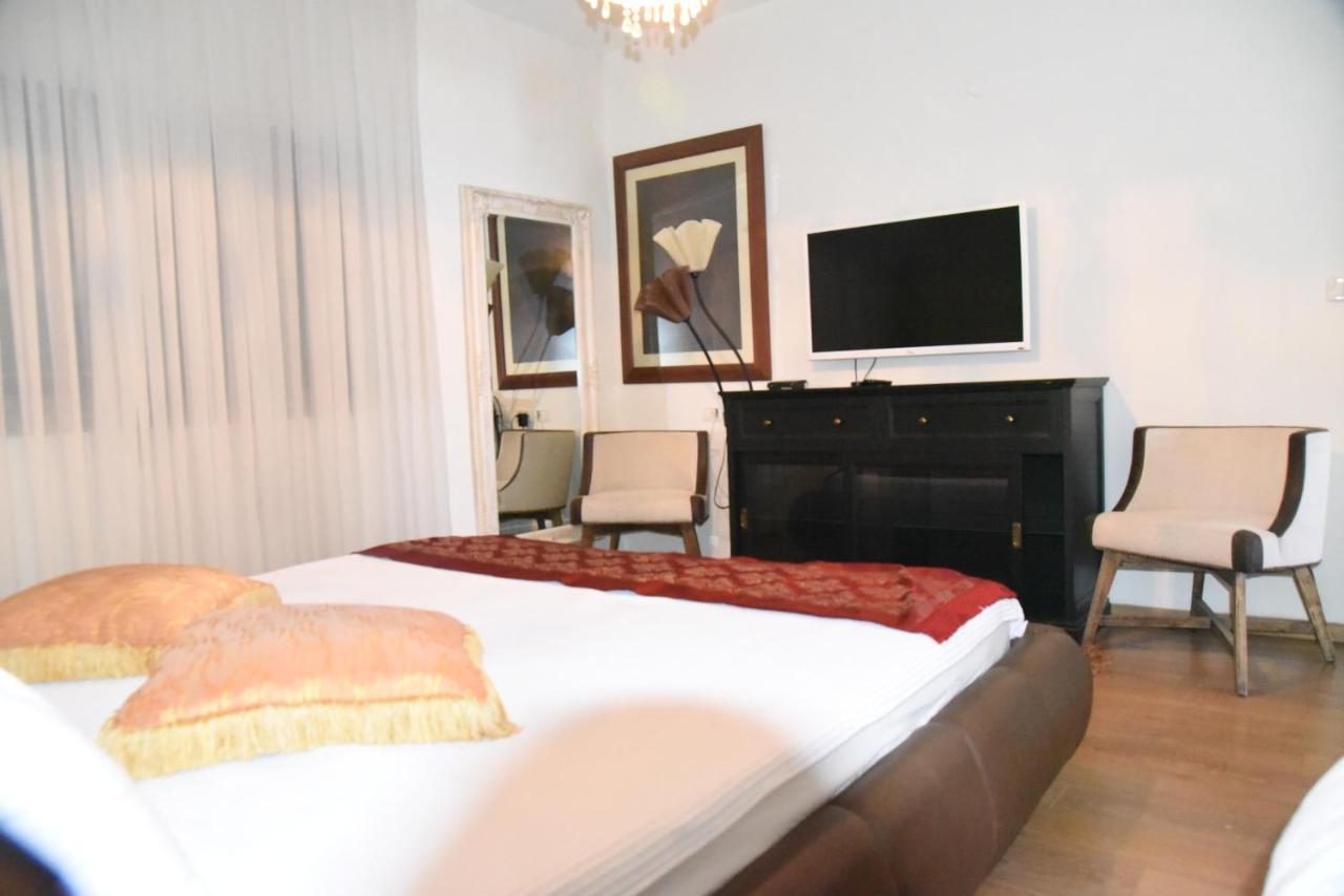 Penthouse Apartment On The Beach Bat Yam Bagian luar foto